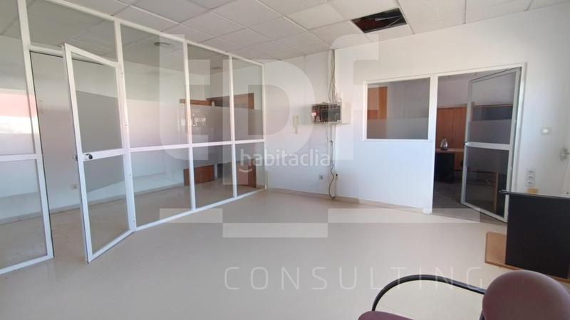 Foto c861c6fc-7b4c-4822-aaee-187e249168c1. Alquiler nave industrial  de 2.100 m en ribaroja en Riba - roja de Túria