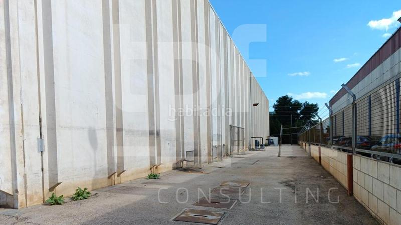 Foto edffdca6-f2d9-4893-9bae-47804c35d905. Alquiler nave industrial  de 2.100 m en ribaroja en Riba - roja de Túria