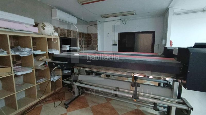 Foto 47cb05d7-a5e5-4a4a-b011-66b356651108. Nau industrial a Quart de Poblet