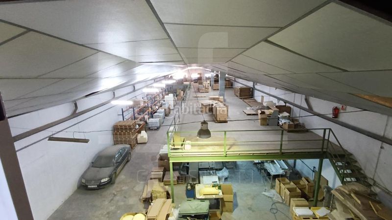 Foto b27c8a77-994b-4c77-9dcd-2e7b50c53697. Nau industrial a Quart de Poblet
