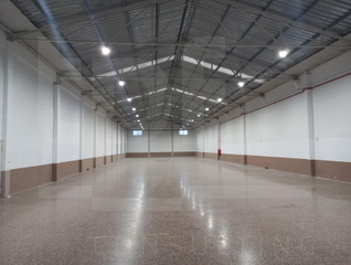 Lloguer Nau industrial a Fuente del Jarro. Nave industrial de 900 m en paterna