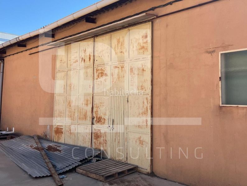 Foto c3ded579-9e6f-49c9-96dd-d090e1edc6ed. Solar industrial a Quart de Poblet
