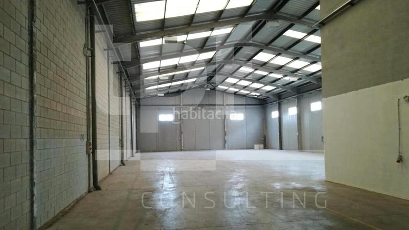 Foto 0aa30fa3-4732-42dc-a86d-49bde98e0fbd. Miete fabrikhalle in Riba - roja de Túria