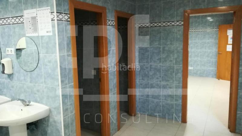 Foto cf4169a8-59f8-4d88-8a67-7efa8356197f. Miete fabrikhalle in Riba - roja de Túria