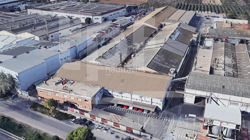 Foto 0e8a6a90-56ab-4c67-9244-afa0dcf2fe4d. Bâtiment à usage industriel dans Albal