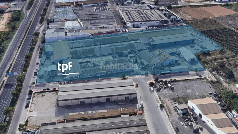 Foto 85c0d747-a53e-4762-8fbf-b4f383f05636. Bâtiment à usage industriel dans Albal