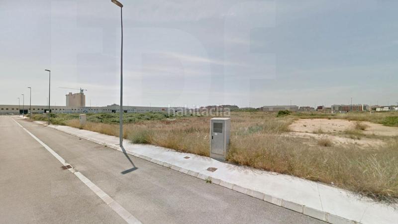 Foto 361c65ab-f9b2-4d14-9dd7-1ff71d277196. Alquiler terreno residencial suelo industrial de 1.152 m en Silla