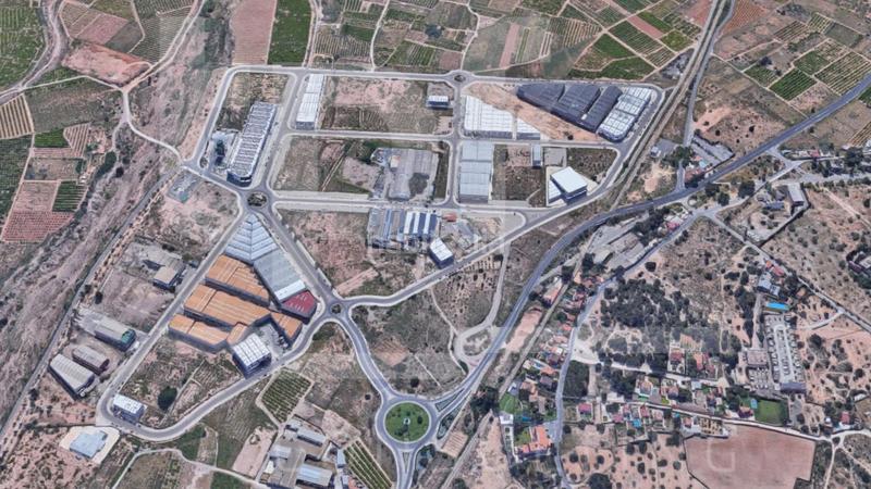 Foto f36fdd08-fdad-490d-ad8b-79b448e44c00. Rent industrial plot in Camí de Paterna-Lloma del Calderer Bétera