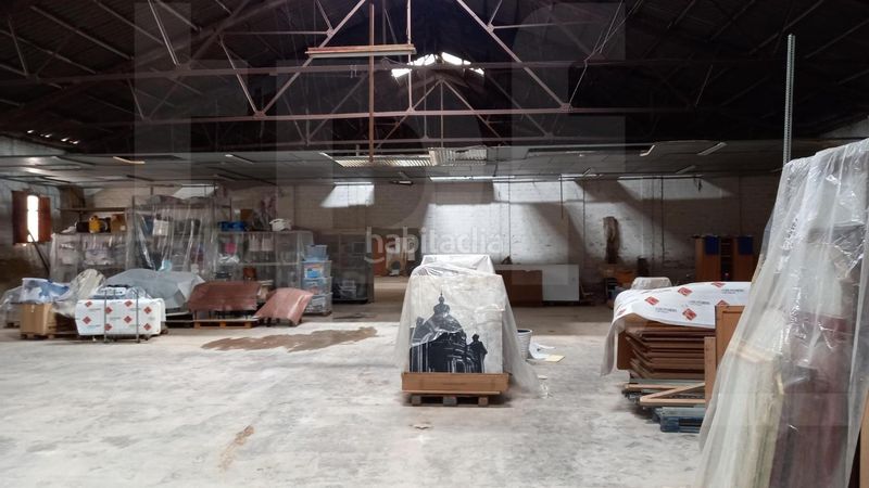Foto c2aac623-43ff-40ee-843e-2ced61c992fa. Rent business premise in Benetússer
