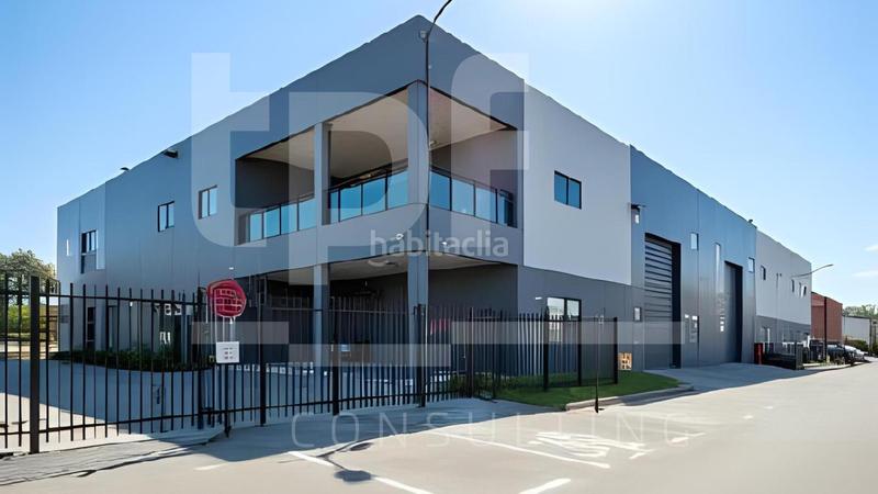 Foto d1635d0d-4f71-446a-9d2a-f53cf7082be9. Fabrikhalle in Fuente del Jarro Paterna