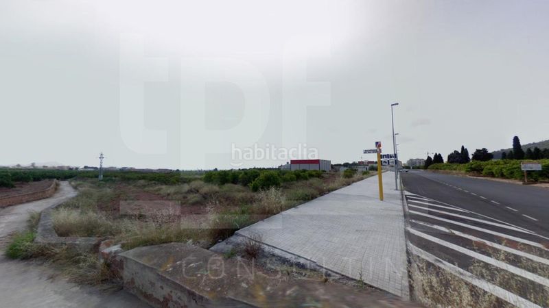 Foto e92f9eae-f86e-48d1-9ac0-35f4457df274. Solar industrial a Benifairó de les Valls