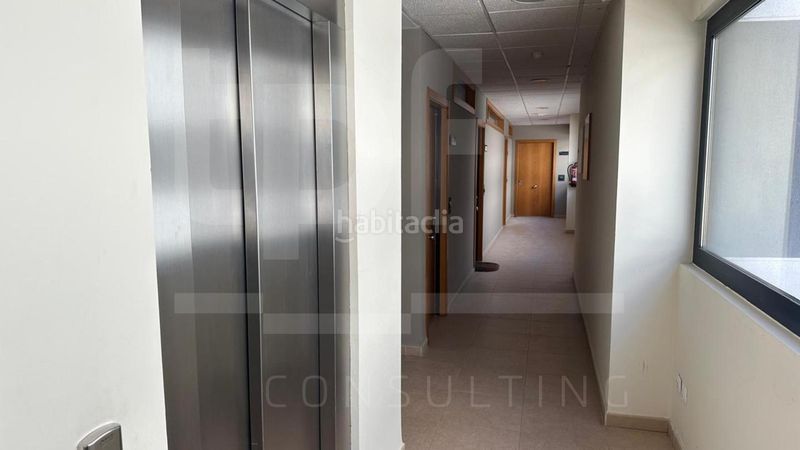 Foto 421100ff-5c3e-4320-a036-b9e2644b50cf. Location bureau dans Beniparrell
