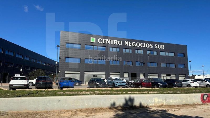 Foto f2841e70-ac4b-4f10-b2ec-e993050d3c41. Location bureau dans Beniparrell