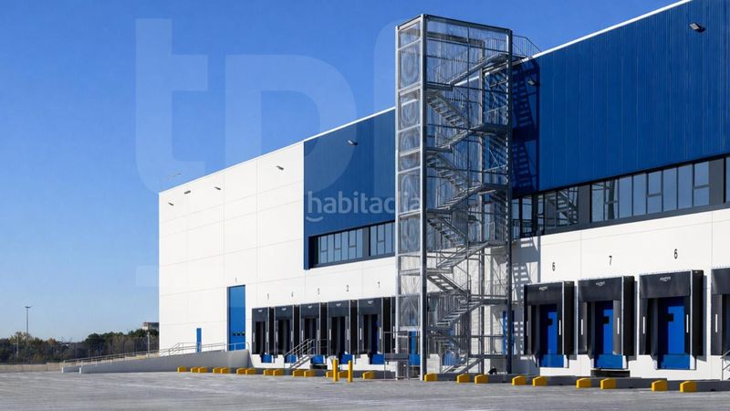 Foto 5c5d34af-b58a-40f7-bc1e-22a41d892718. Affitto capannone industriale in Perales del Río Getafe