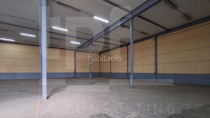 Foto 9f1e5098-50e0-439c-b021-0a212aa0ce0b. Location bâtiment à usage industriel dans Moncada