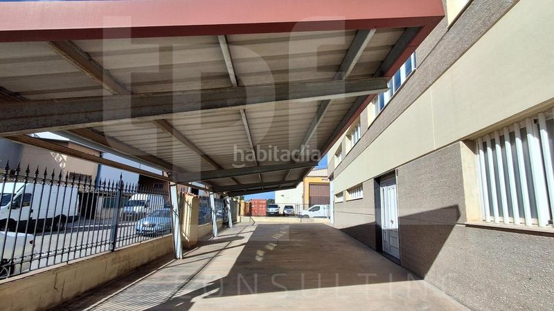 Foto b278e352-bb03-4976-a140-fca8ee89ff2e. Location bâtiment à usage industriel dans Moncada