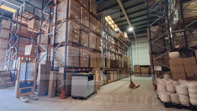 Foto 22b8a0bc-71b7-48d9-a0aa-7131693fdccf. Nau industrial a Alberic