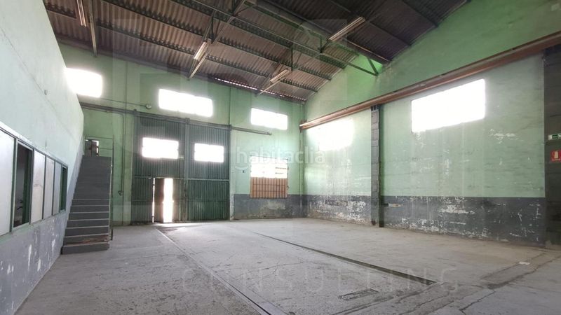 Foto 25eda2b3-4751-4b7a-a140-1fc6e40f6b61. Nau industrial a Centro Chiva