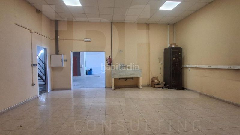 Foto fad07570-4021-48b4-8c6e-6ceab9f86adf. Nau industrial a Alaquàs