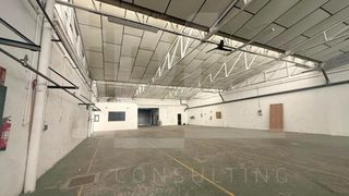 Lloguer Nau industrial  Calle ciutat de sevilla. Nave industrial de 1.745 m en paterna valencia