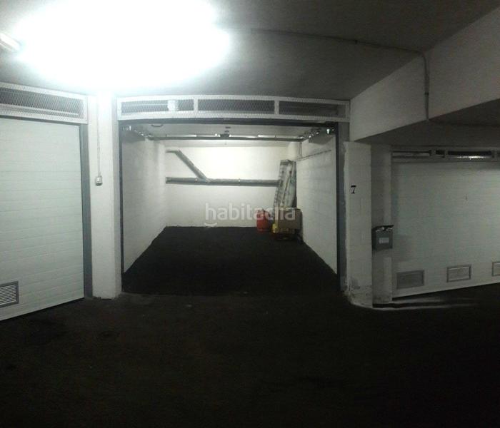 Foto 88d286cd-b3d2-4ab3-a9b7-3f45c89a654e. Parking coche en La Felguera Langreo