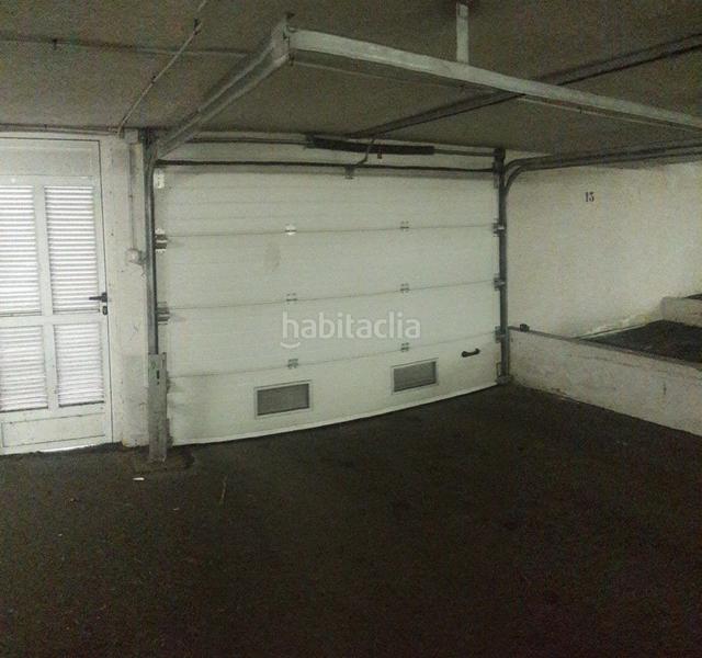 Foto b07787d4-8429-4690-bb43-9e964a1070dc. Parking coche en La Felguera Langreo