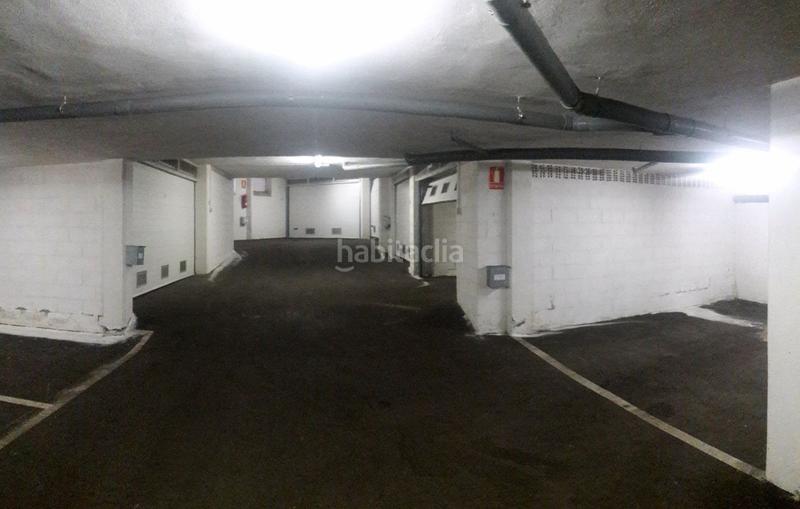 Foto d0550a12-88c3-4ec8-b36b-39e23e11d5e1. Autoparkplatz in La Felguera Langreo