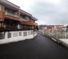 Car parking in Avenida de la Reguera
