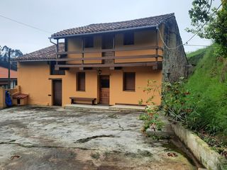 Casa  N/a. Se vende casa para reformar en caldones con finca  de 22.400 m2