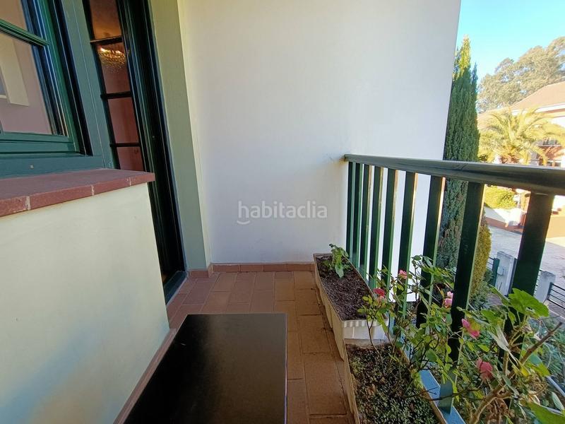 Foto 7ad31f84-5c53-4fac-8790-44c1496282cb. Casa dos chalets unidos en contruccion en Llanera