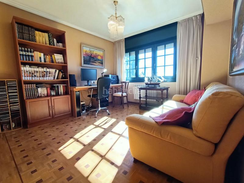 Foto 90acb959-e387-40ee-82e0-e6ec23e3a211. Casa dos chalets unidos en contruccion en Llanera