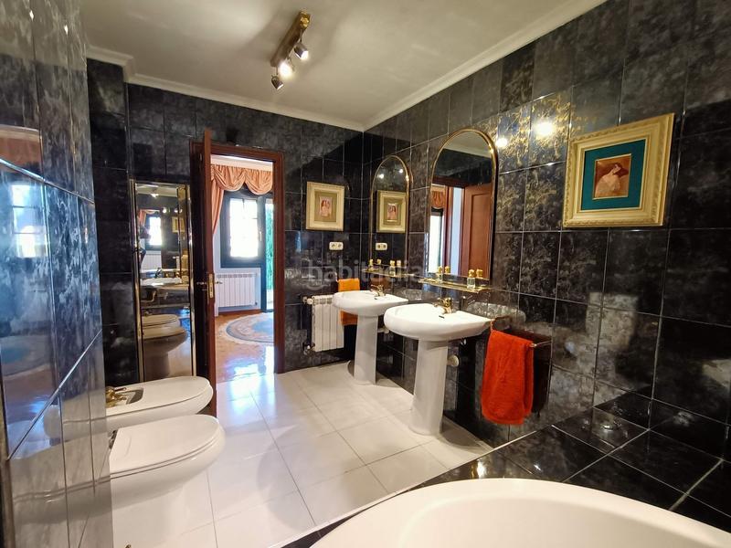 Foto 9afba3b0-419b-4266-8fd8-24ae284a159b. Casa dos chalets unidos en contruccion en Llanera