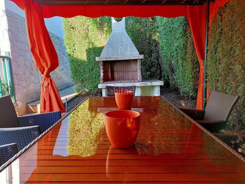 Foto ac0d5aa4-8b14-40bd-88c8-7e75485016df. Casa dos chalets unidos en contruccion en Llanera