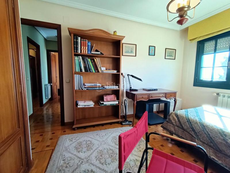 Foto b5a8a215-5975-4653-8bf5-9f3e89073f86. Casa dos chalets unidos en contruccion en Llanera