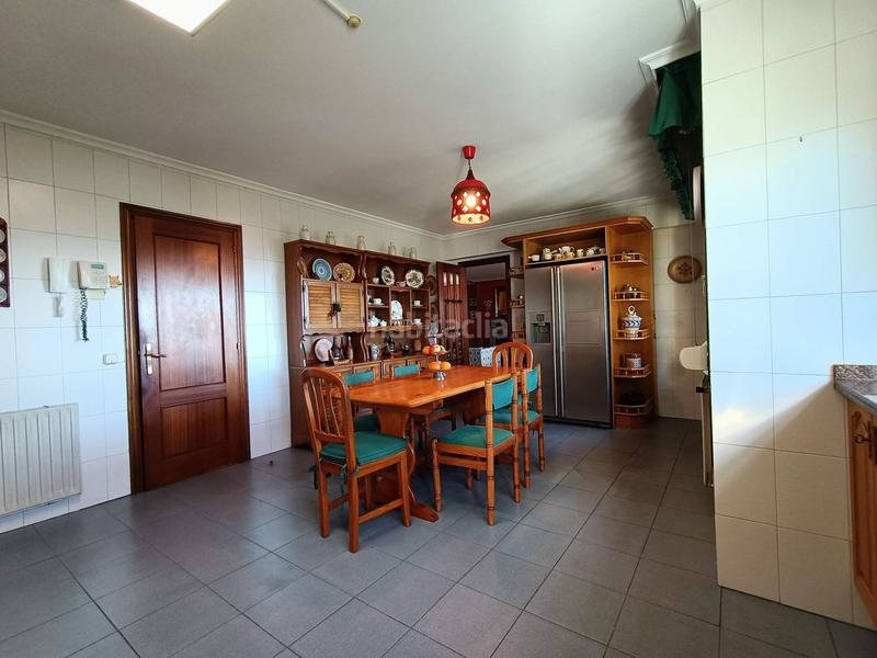 Foto cf872ed2-b33b-4297-9d87-62f446e56819. Casa dos chalets unidos en contruccion en Llanera