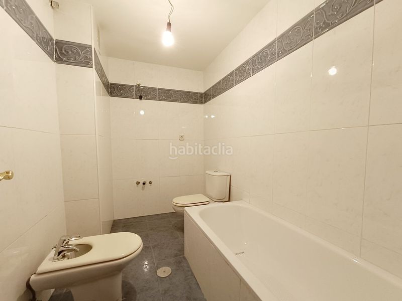 Foto 1ca4ceb5-54f9-4496-974a-7e9ce20e1d7e. Casa amb calefacció aparcament piscina a Lena