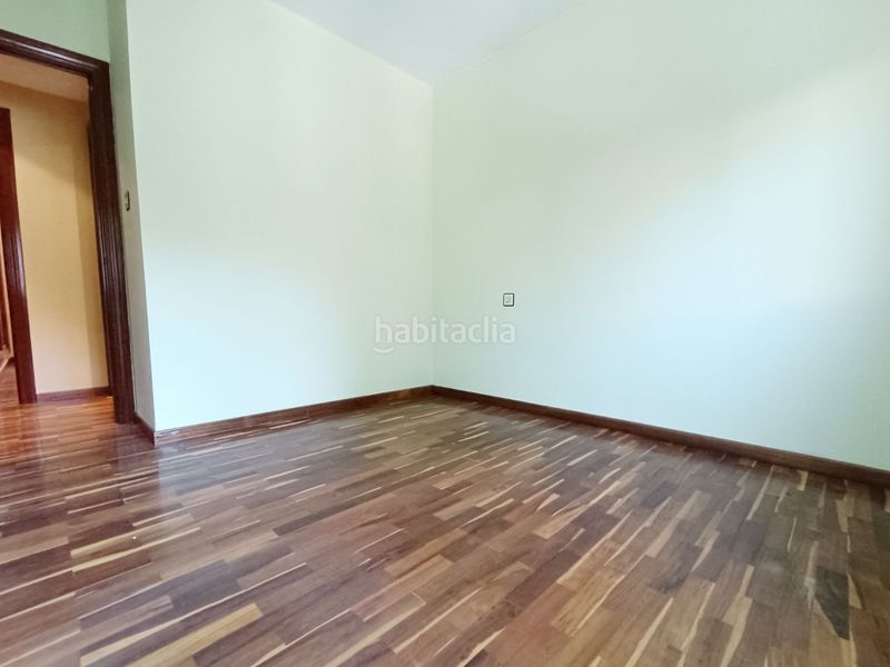 Foto 29a68a07-3be4-4a61-ac70-f5a46d0b82a2. Casa amb calefacció aparcament piscina a Lena
