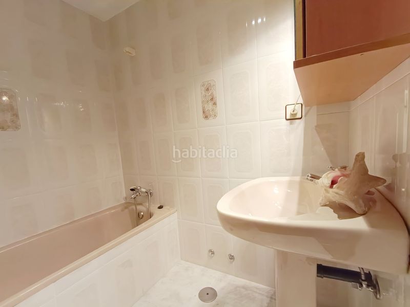 Foto 4471021c-b1b3-48a7-83d9-0252874d0a12. Casa amb calefacció aparcament piscina a Lena