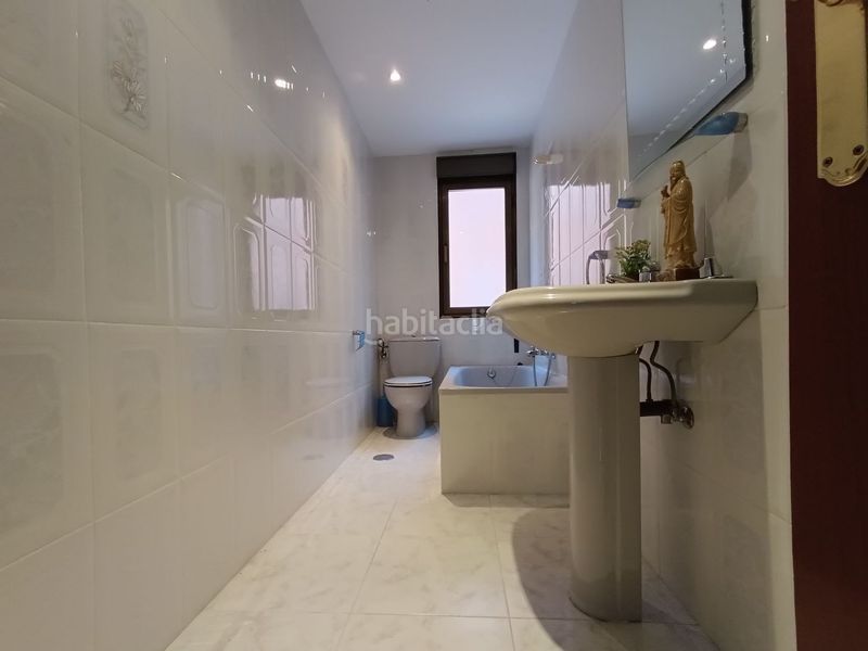 Foto 49c0f0ad-6835-490a-a7c7-721abb8e0af8. Casa amb calefacció aparcament piscina a Lena