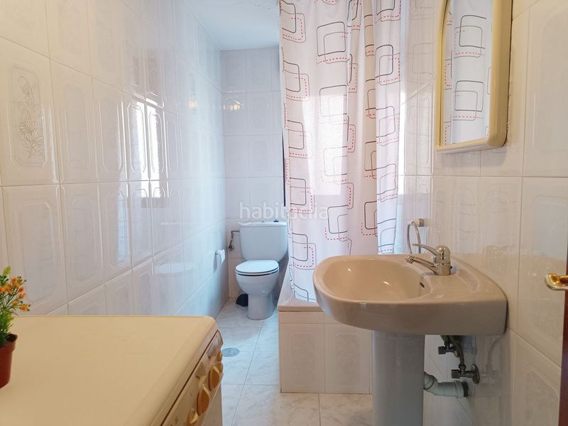 Foto 4ba0ba1f-27f0-40f1-a004-b6e4e4aee9e1. Casa amb calefacció aparcament piscina a Lena