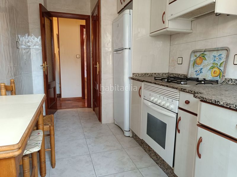 Foto 543e38c5-5078-4c3c-bbb7-7d3c27418364. Casa amb calefacció aparcament piscina a Lena