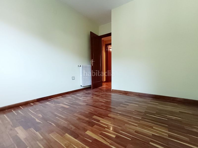 Foto 587650ca-a91f-4f3b-b309-b2780d539991. Casa amb calefacció aparcament piscina a Lena