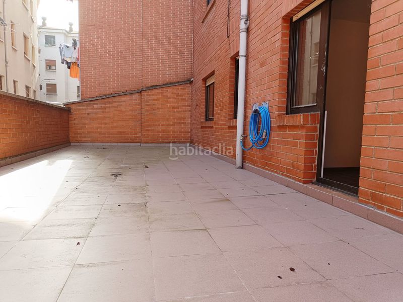 Foto aeb831da-4f22-4eac-9bfc-d87380086ab5. Casa amb calefacció aparcament piscina a Lena