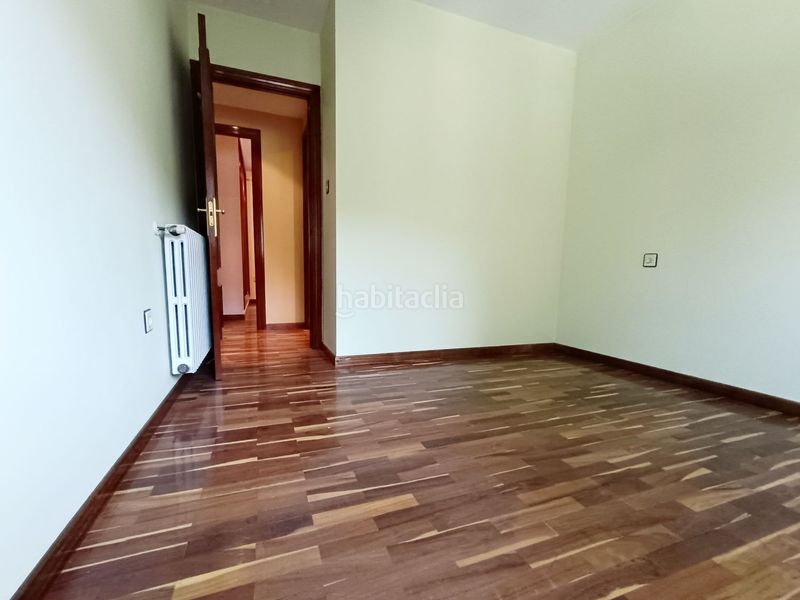 Foto dbf00a53-7cde-451f-a1ad-ba9b91e67fdd. Casa amb calefacció aparcament piscina a Lena