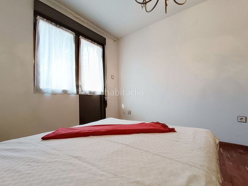Foto e1597f69-c71c-4657-8bed-375e8970e89c. Casa amb calefacció aparcament piscina a Lena