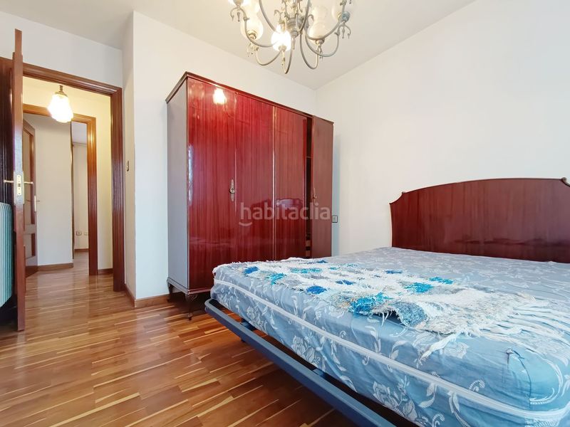 Foto e80ba5bb-9159-46b2-b56b-b2efb7895f81. Casa amb calefacció aparcament piscina a Lena