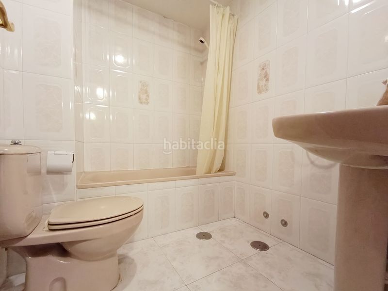 Foto ea6aea46-b0c8-42f5-a18b-67b8ba4b0a24. Casa amb calefacció aparcament piscina a Lena