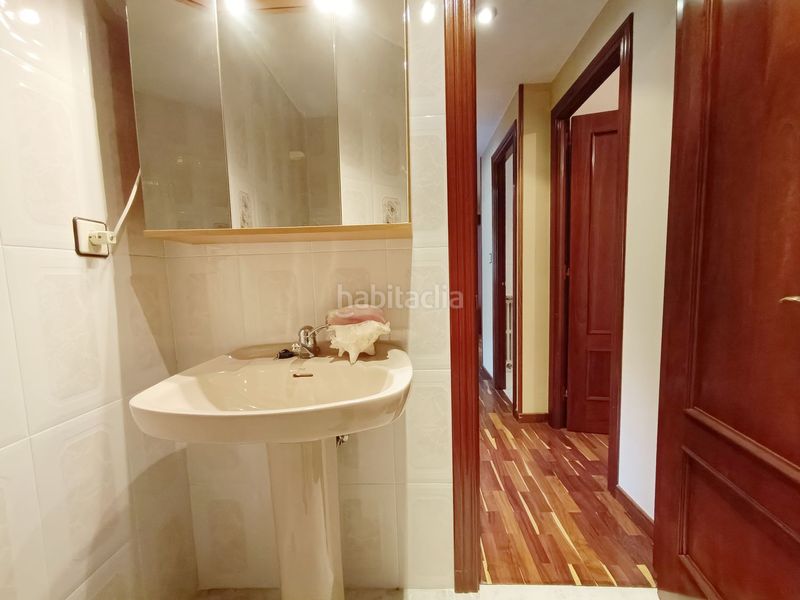 Foto fad1fcc9-3722-4cd3-944d-6907d495d025. Casa amb calefacció aparcament piscina a Lena