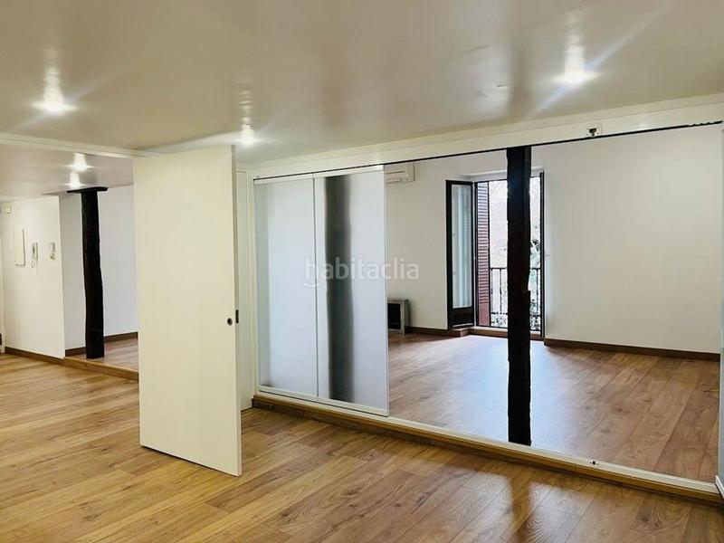 Foto b2a421d8-3c9a-45c1-8d96-2e63ac090993. Pis amb calefacció piscina a Palacio Madrid