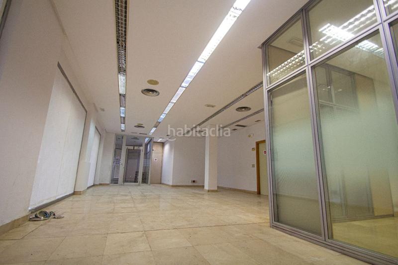 Foto b522f427-6319-48e0-9ec5-77b04dc922bd. Rent business premise in El Natahoyo Gijón